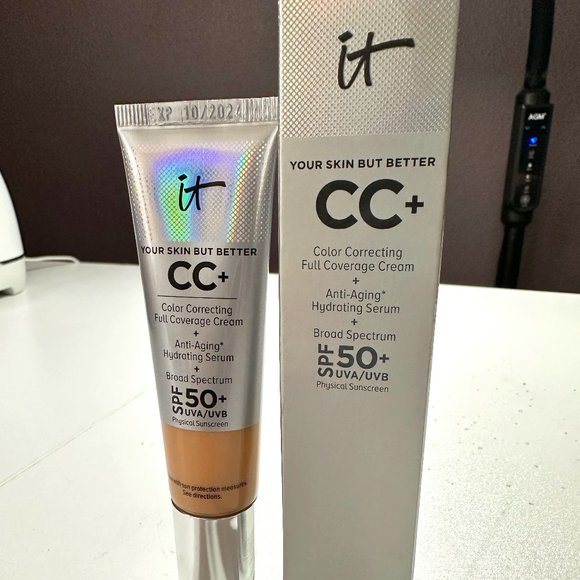 NIB IT Cosmetics Your Skin But Better CC+ Lt Medium - Picture 1 of 3
